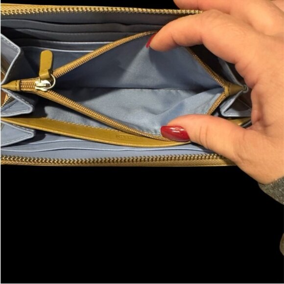 Coach Accordian Bi-Color Zip Leather Wallet (Tan/Red) EUC - Picture 4 of 7